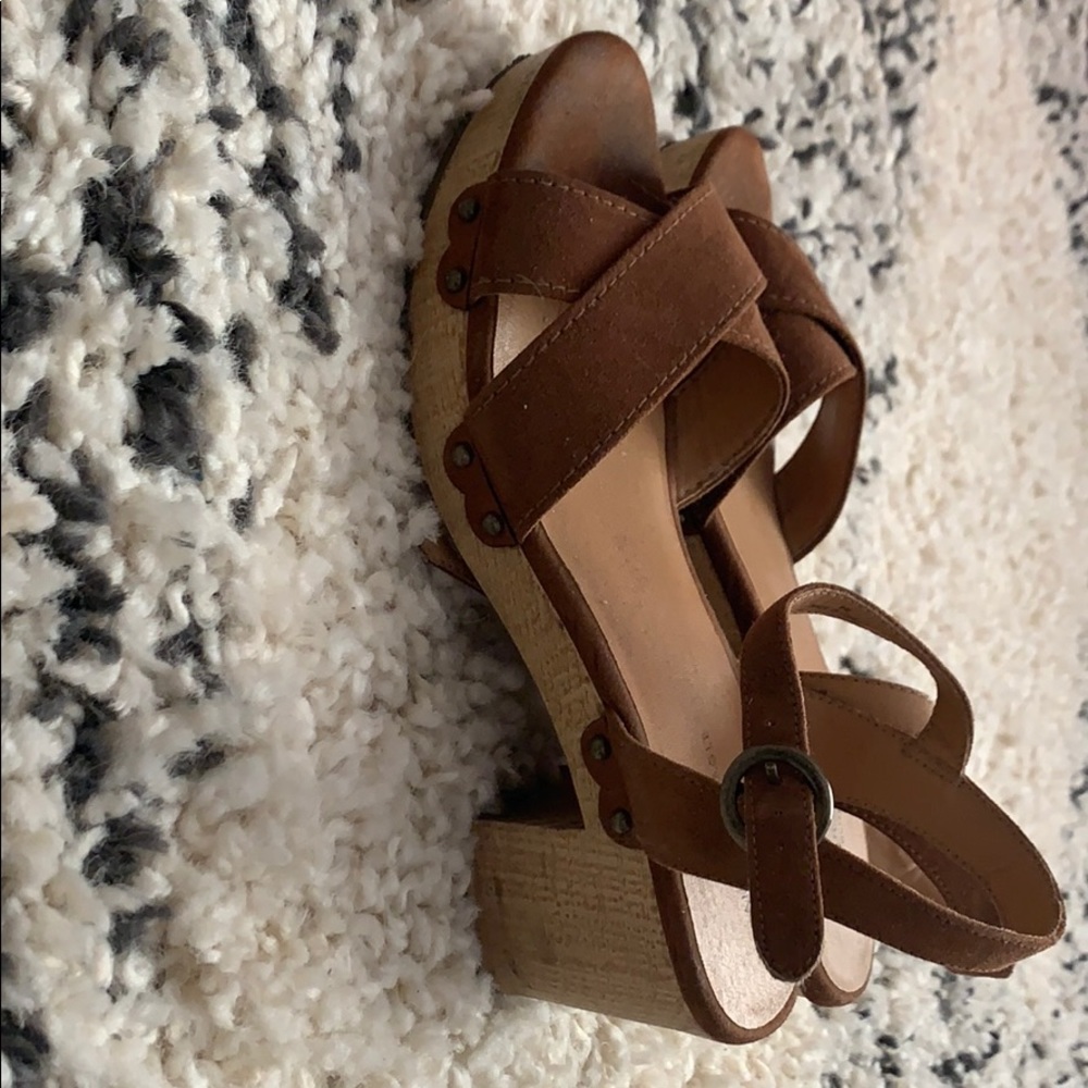 chic sandals - Picture 3 of 4